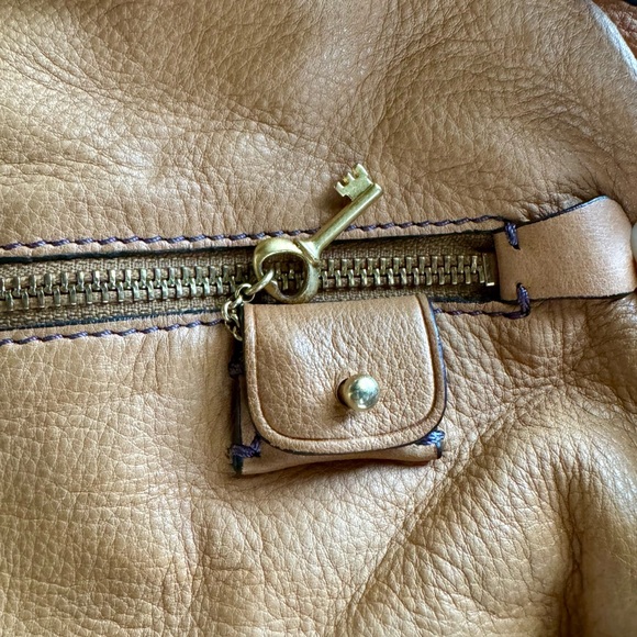 Juicy Couture - Picture 7 of 17